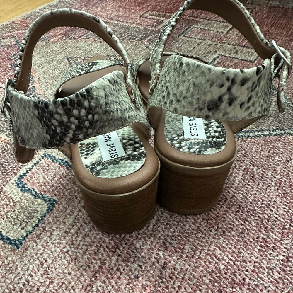 Steve Madden April Snake-Print Ankle-Strap Sandals Block Heel - Picture 4 of 5
